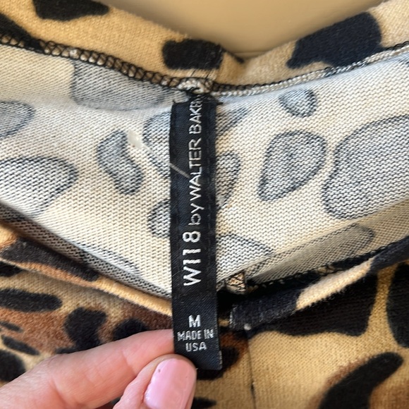 W118 By Walter Baker Sz M Leopard Print Lightweight Sweater Dress Long Sleeve - Picture 3 of 6